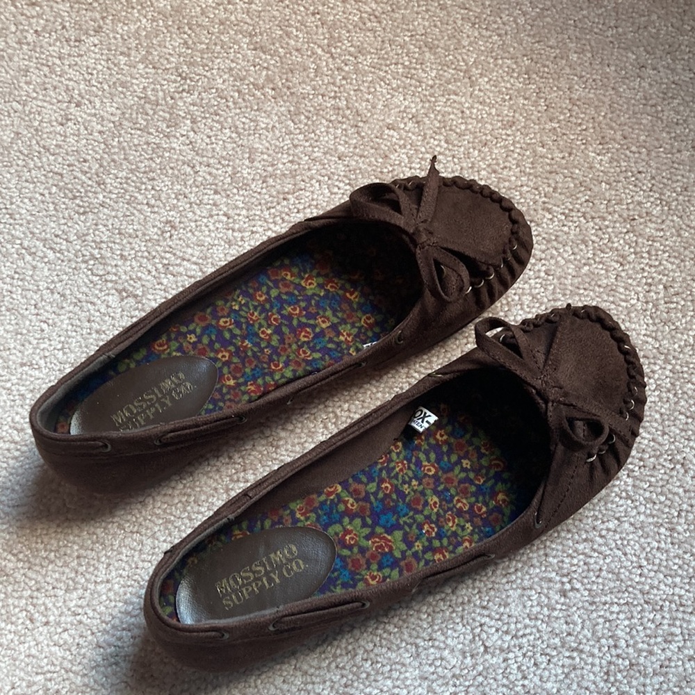 NWT Mossimo brown size 6 moccasins vintage comfort slip on flats with bow